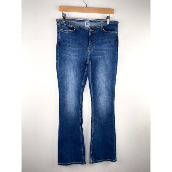 NWT BDG Cutoff Waistband and Belt Loop Bootcut Dark Wash Jeans Size 28 - Picture 1 of 10